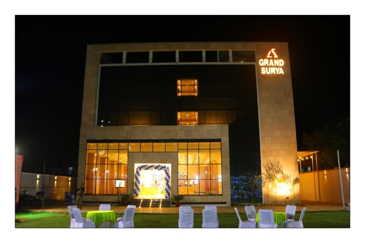 Hotel Grand Surya Kodarma ภายนอก รูปภาพ