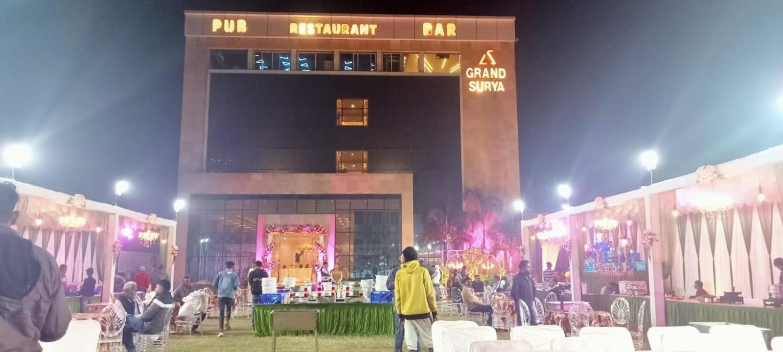 Hotel Grand Surya Kodarma ภายนอก รูปภาพ